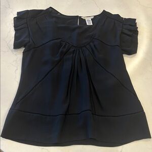 Diane Von Furstenberg Black Short Sleeve Pleated Blouse